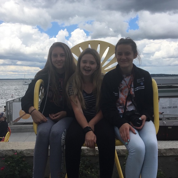 Meet your Posher, Cassidy - Picture 1 of 1